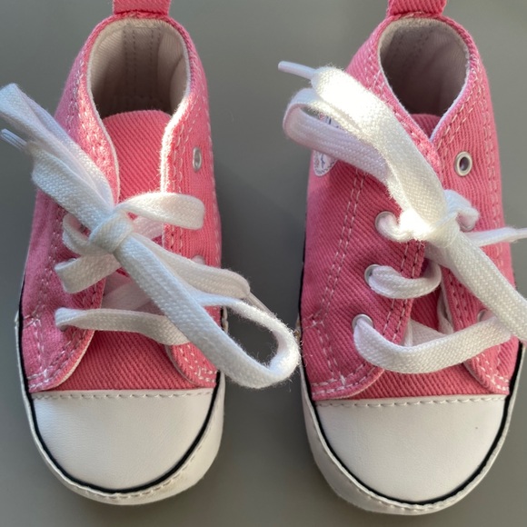 chuck taylor baby shoes